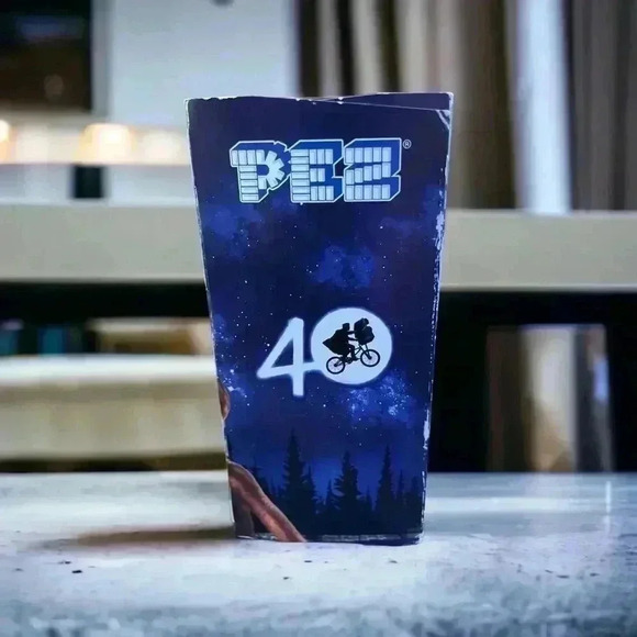 PEZ Candy Dispenser Set E.T. 40th Gift Set Extraterrestrial New in Box. - Picture 2 of 6